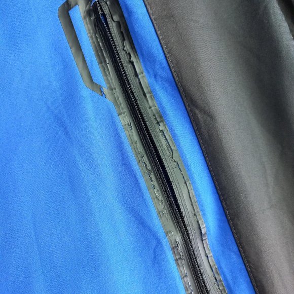 The North Face Blue and Black Ski Jacket - Picture 14 of 16